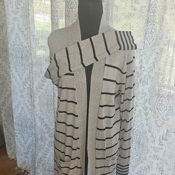 Light black striped long sleeve sweater - Picture 2 of 7
